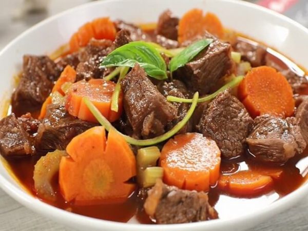 Cách nấu bò kho đơn giản