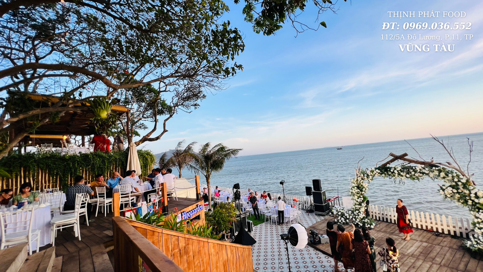 Tiệc cưới ngoài trời của đôi bạn trẻ Trung Kiên và Đan Cúc